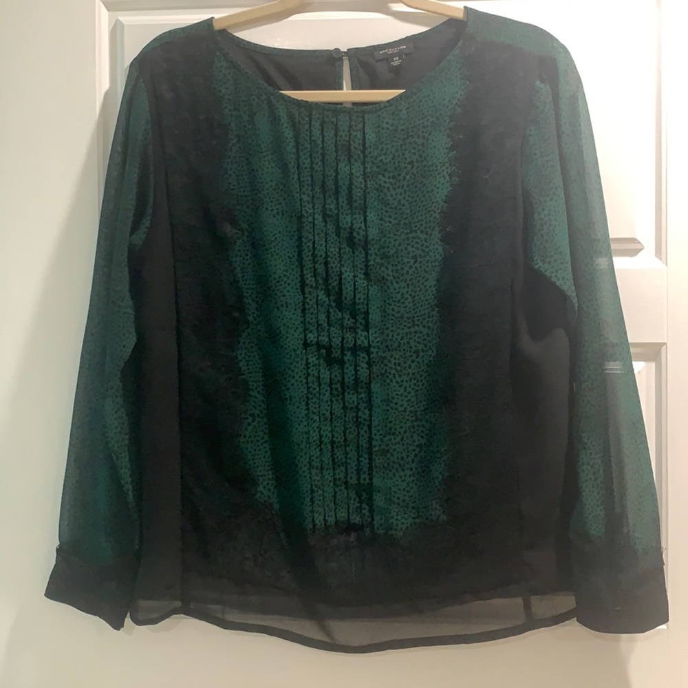 Ann Taylor XS green shirt